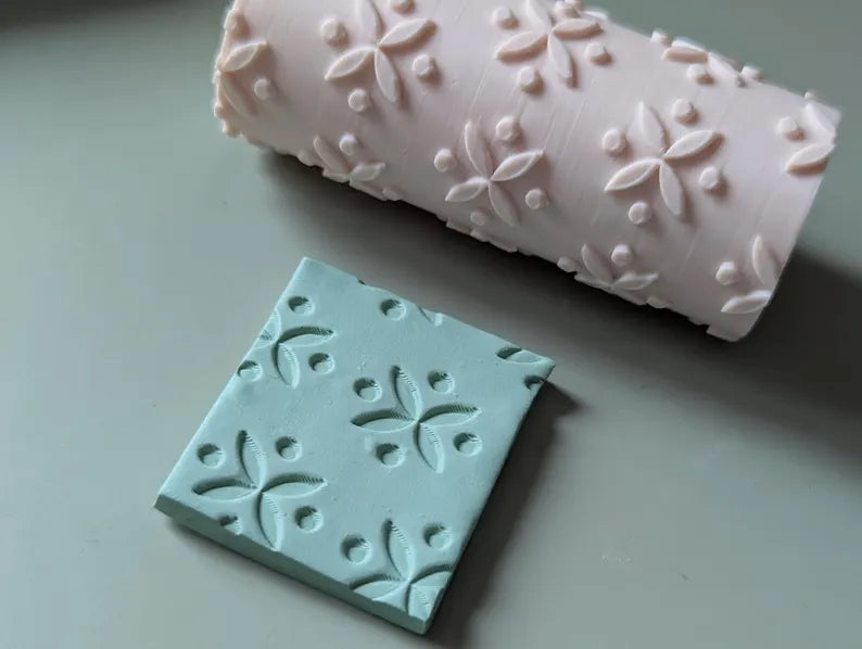 Retro flower dot seamless pattern polymer clay hand roller embossing set