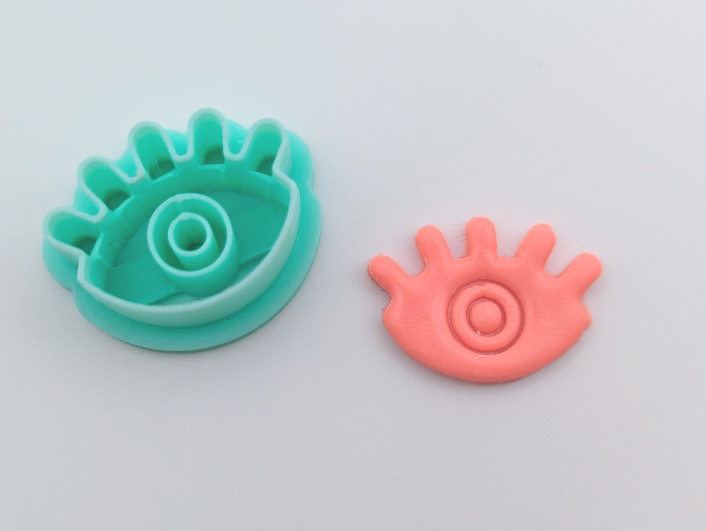 Eye with lashes, Polymer Clay jewellery Cutter