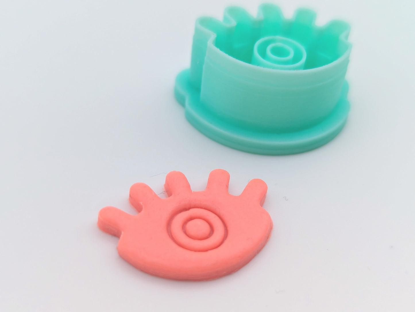 Eye with lashes, Polymer Clay jewellery Cutter