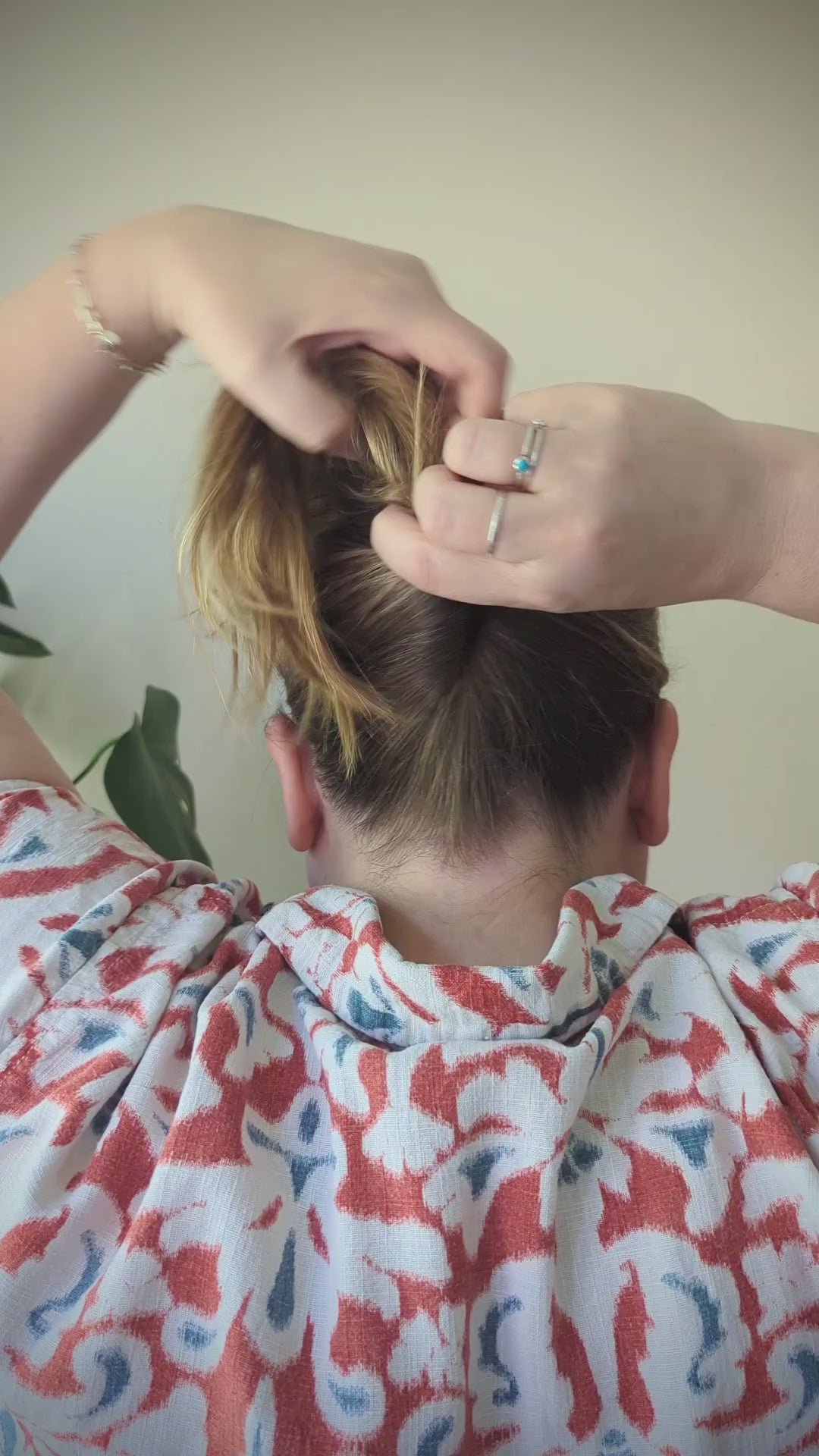 Brushed brass gold round pin hair fork