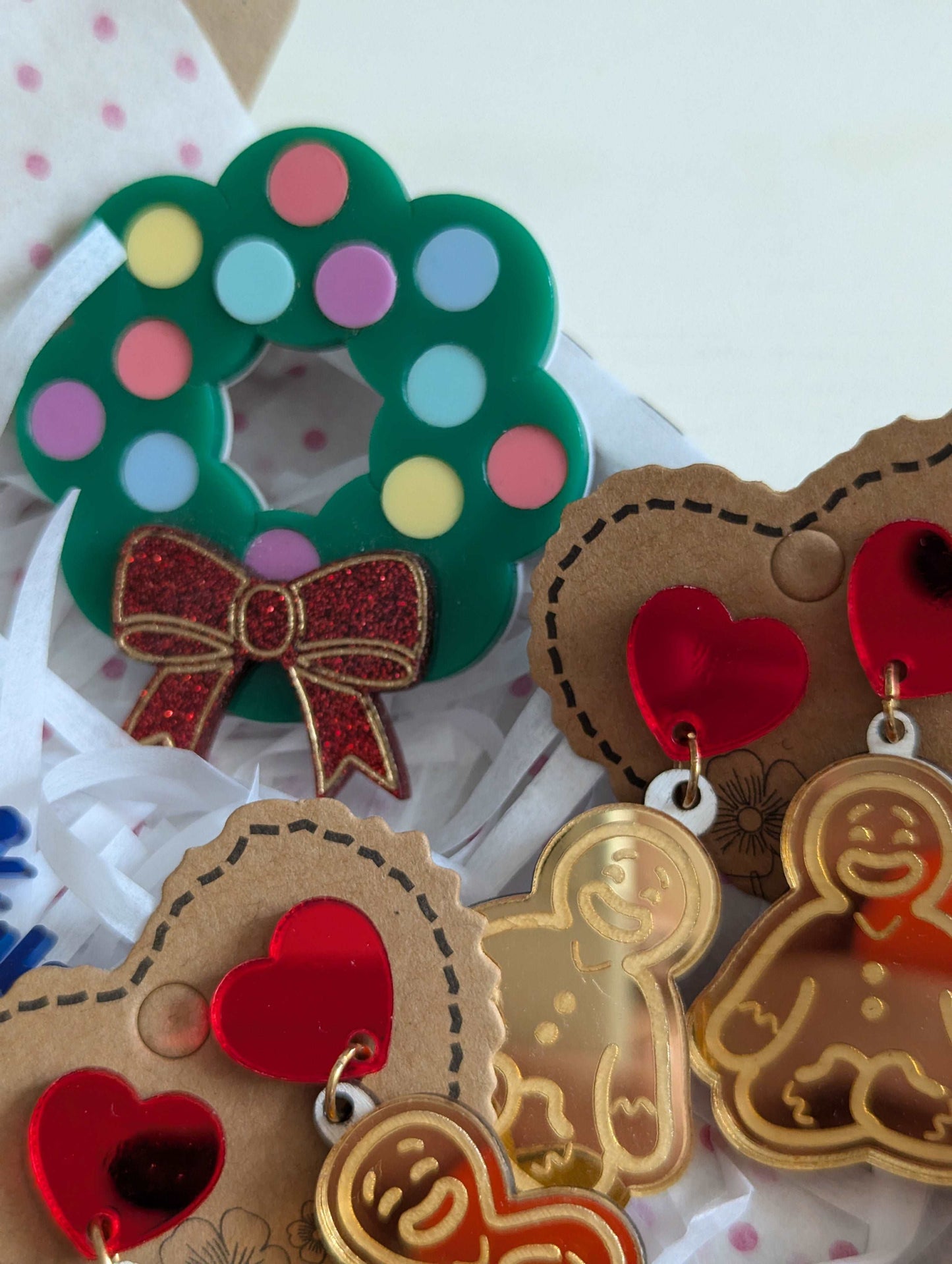 Christmas Wreath & snowflake brooch and earring acrylic set