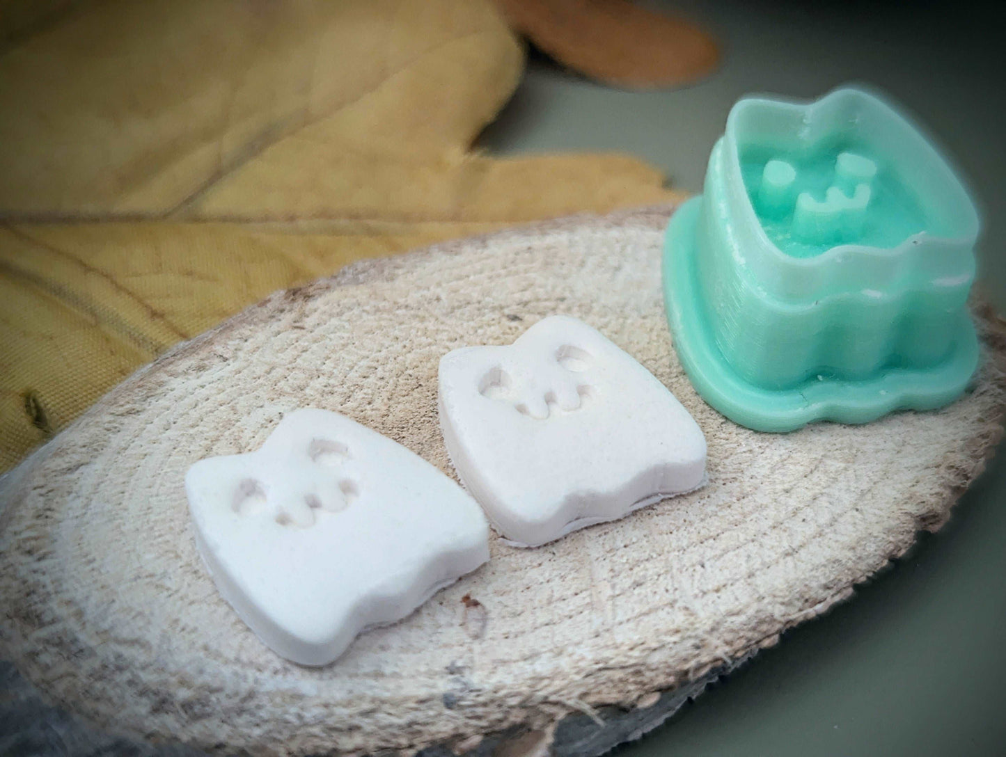 Ghost Cat stud or dangle earrings for Halloween - Polymer clay cutter