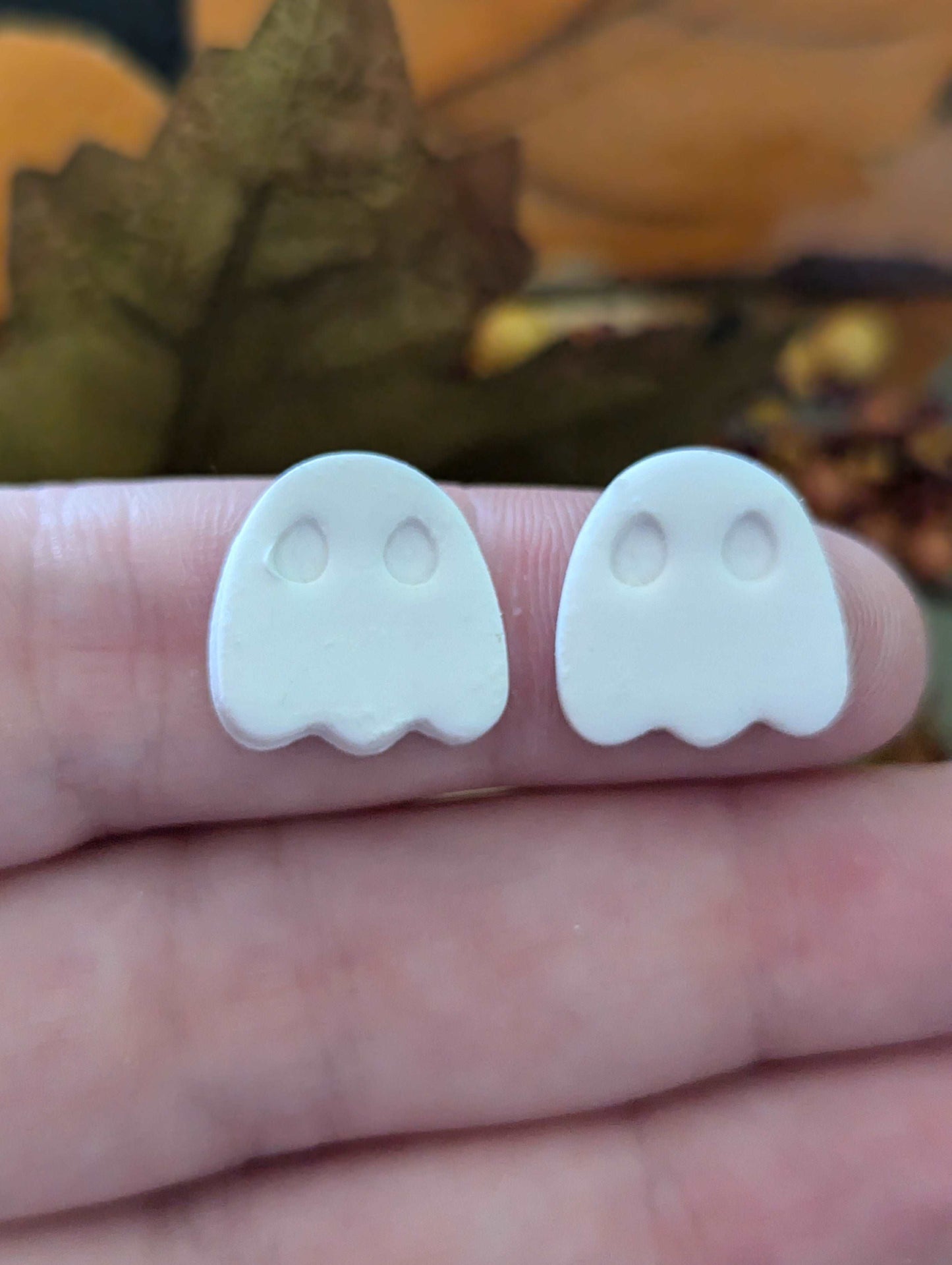 Spooky eyes ghost stud or dangle earrings for Halloween - Polymer clay cutter