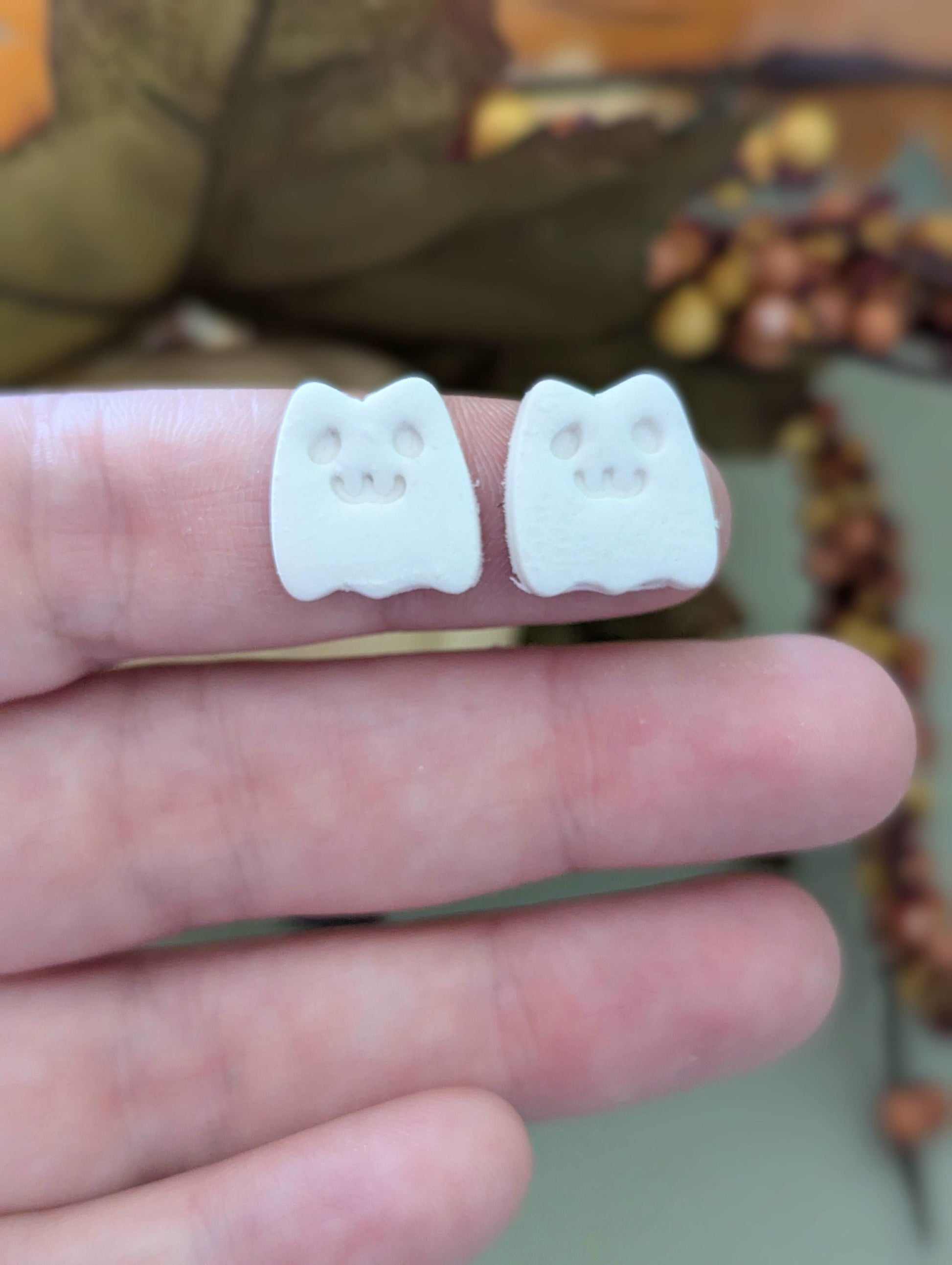 Ghost Cat stud or dangle earrings for Halloween - Polymer clay cutter