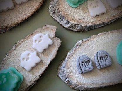 Spooky hug ghost stud or dangle earrings for Halloween - Polymer clay cutter