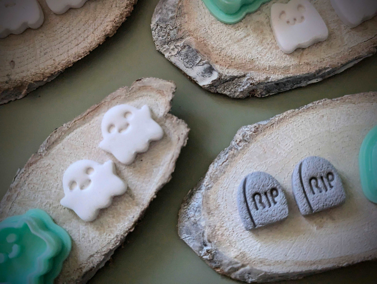 Sweet ghost stud or dangle earrings for Halloween - Polymer clay cutter