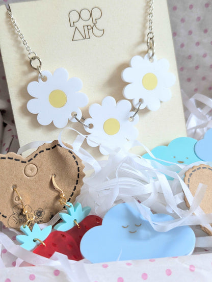 Summer Daisy themed acrylic jewellery gift box, set includes; acrylic necklace, dangle earrings, studs and kawaii cloud brooches